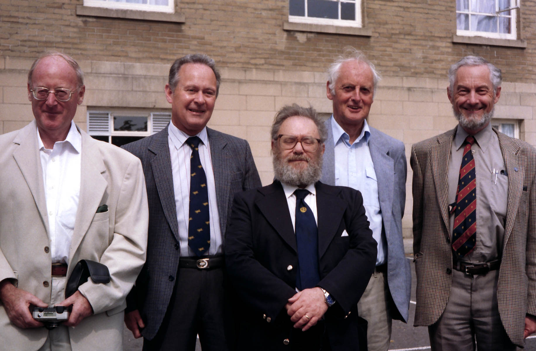 Harry with members of DAS at Westpark Hall SAG meeting August 2003